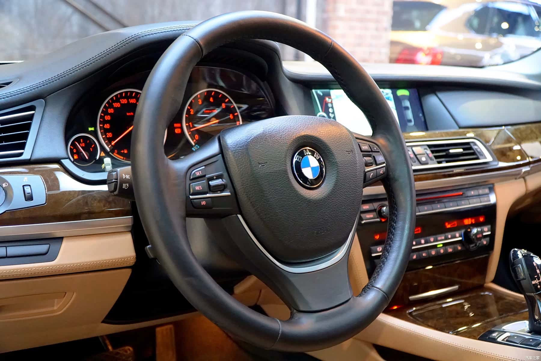 BMW 7 Series, 2012 22