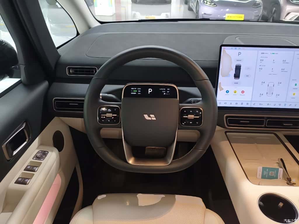 Li Auto MEGA, 2025 7