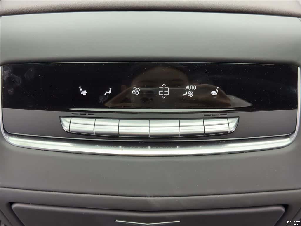 Cadillac Escalade, 2026 15