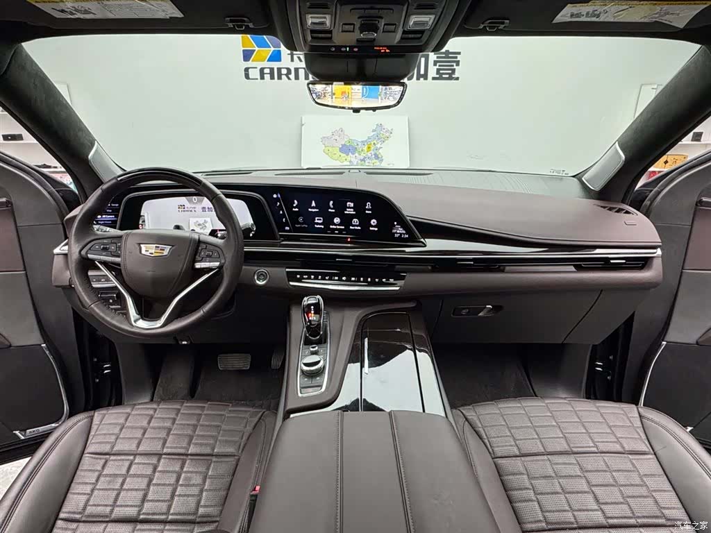 Cadillac Escalade, 2026 12