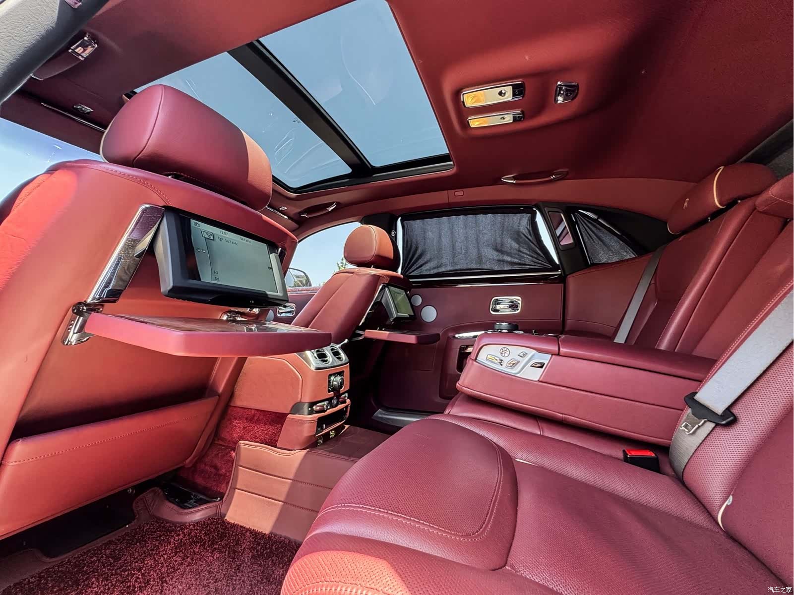 Rolls-Royce Ghost, 2016 11