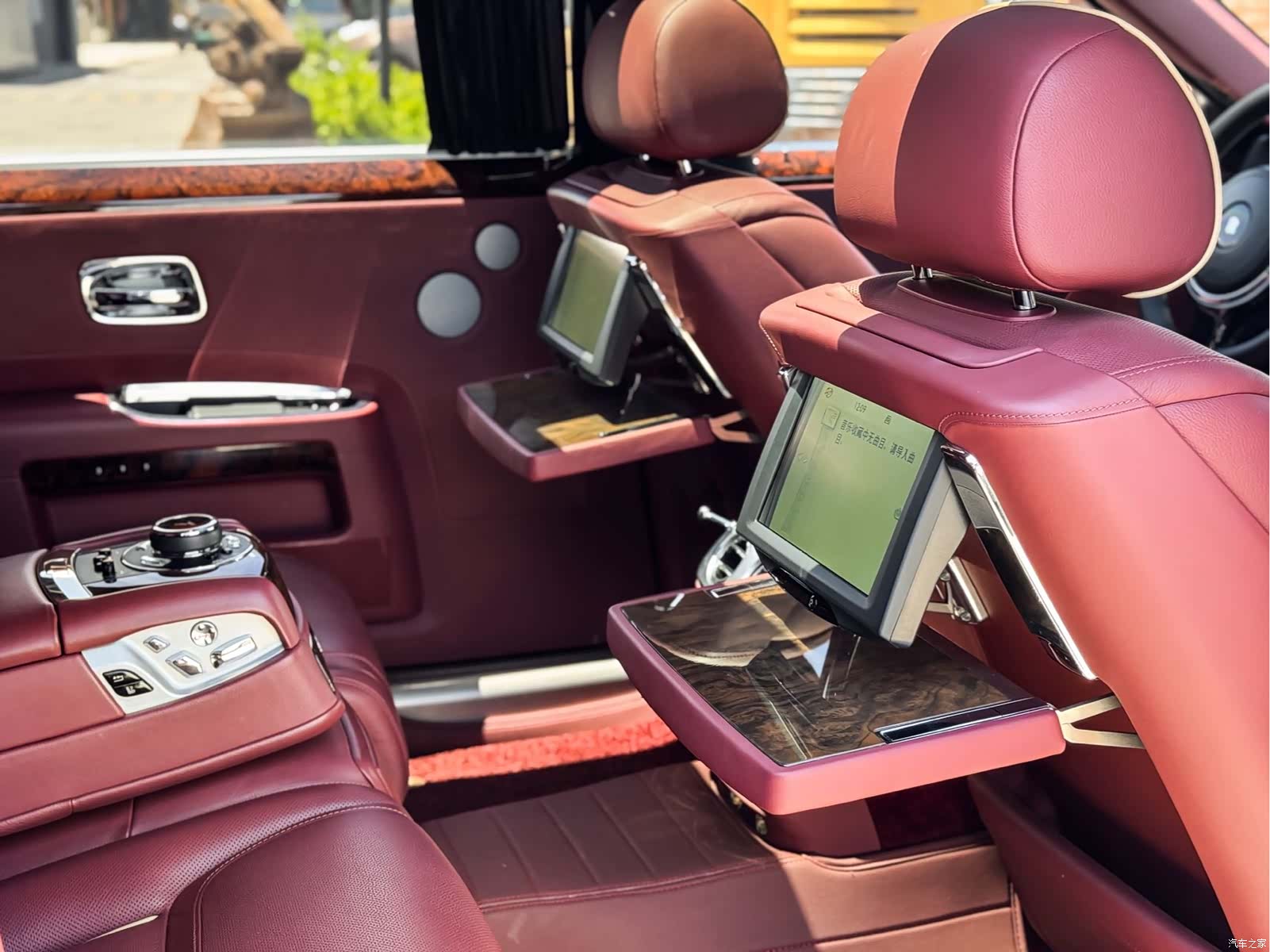 Rolls-Royce Ghost, 2016 12