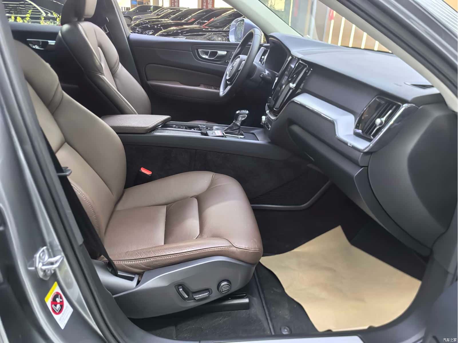 Volvo XC60, 2019 10