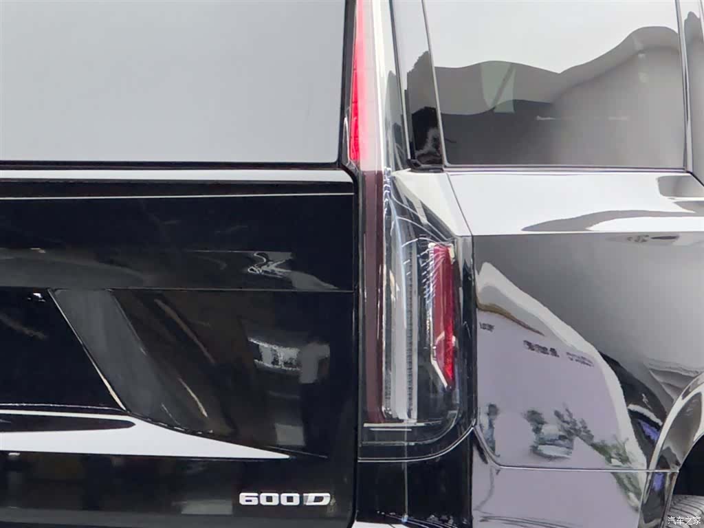 Cadillac Escalade, 2026 6