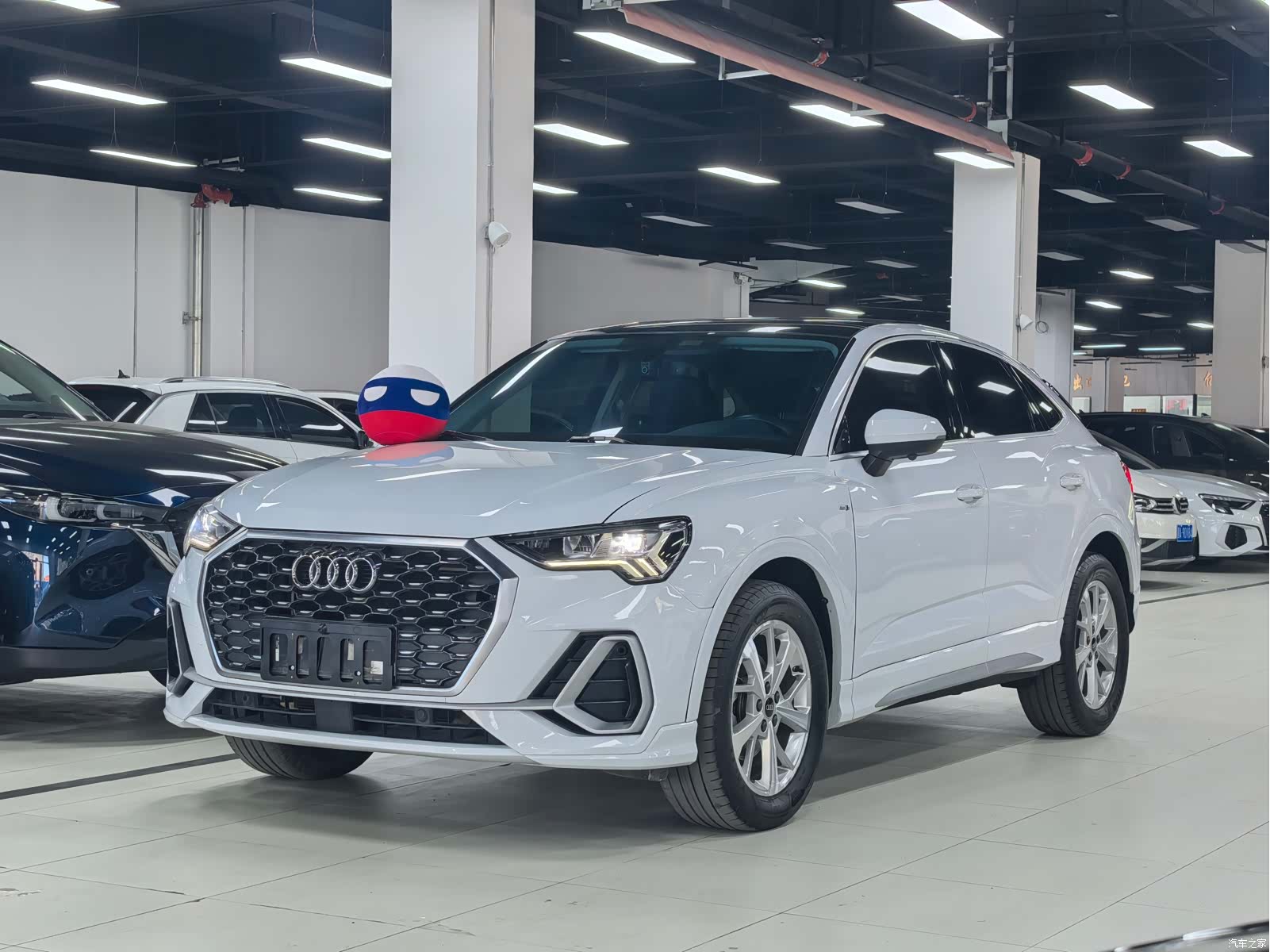 Audi Q3, 2023 1
