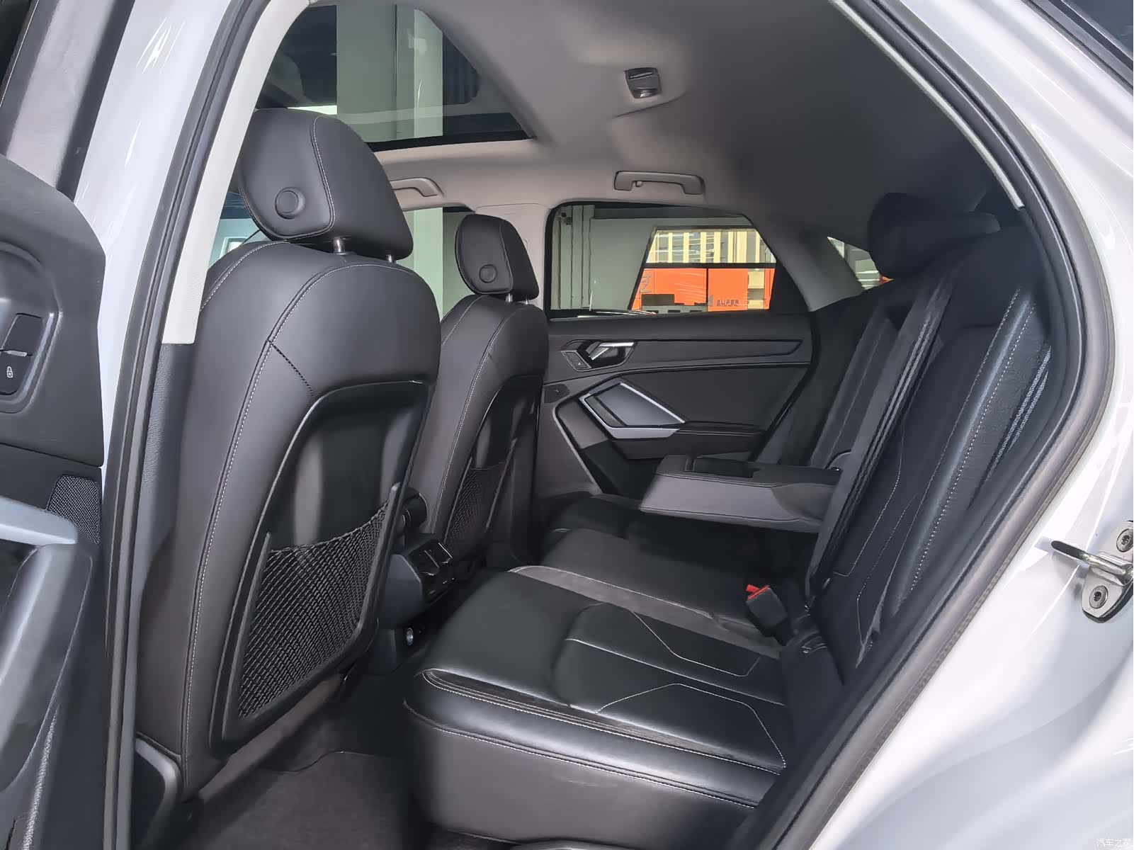 Audi Q3, 2023 10