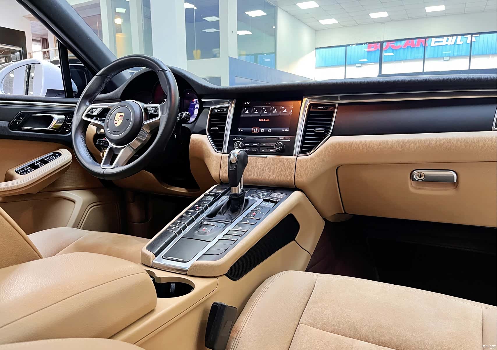Porsche Macan, 2017 10