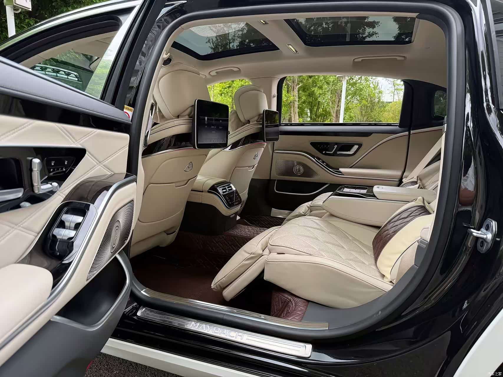 Maybach S-Class, 2023 7