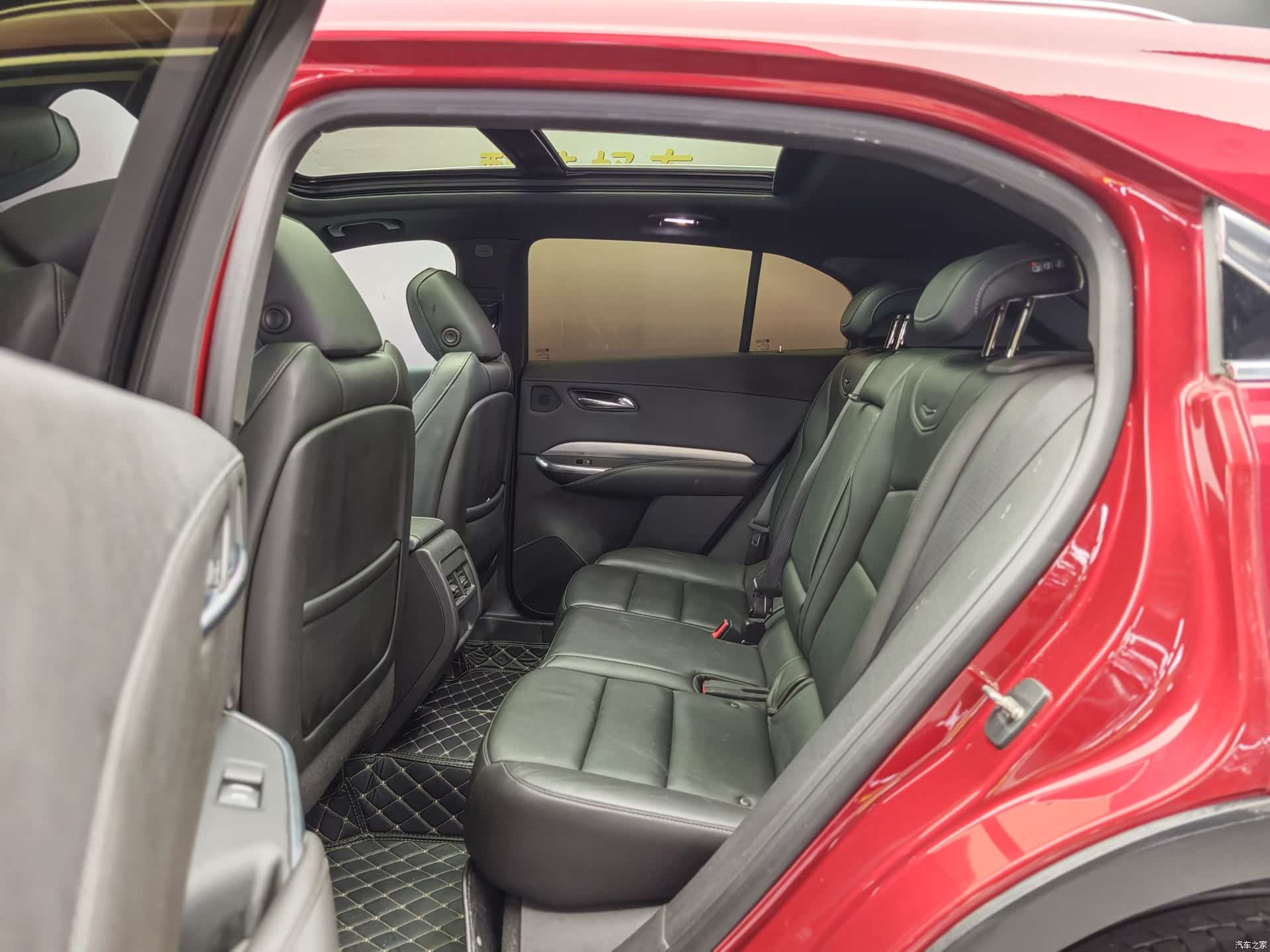 Cadillac XT4, 2020 все фото