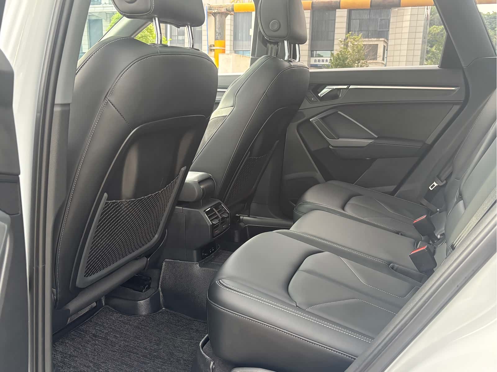 Audi Q3, 2023 6
