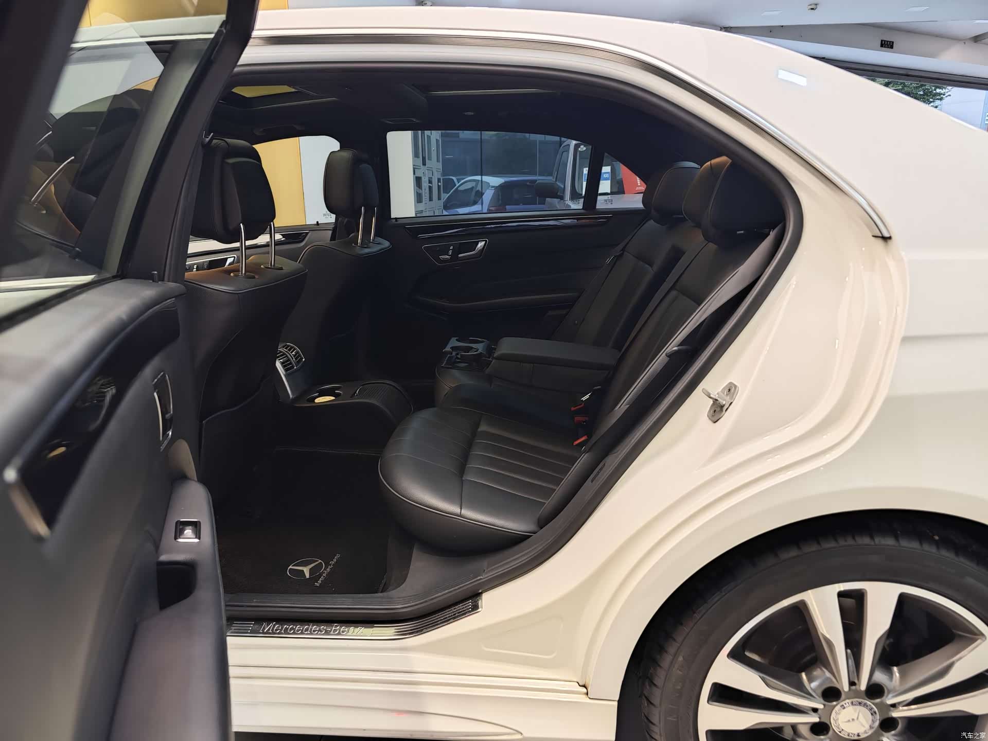 Mercedes-Benz E-Class, 2015 21