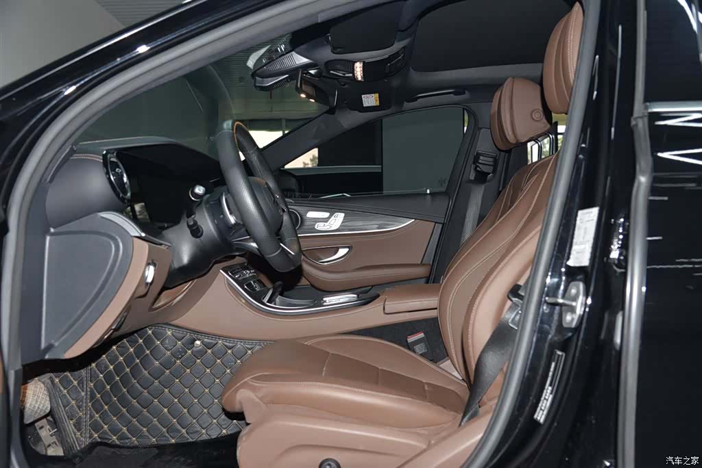 Mercedes-Benz E-Class, 2023 10