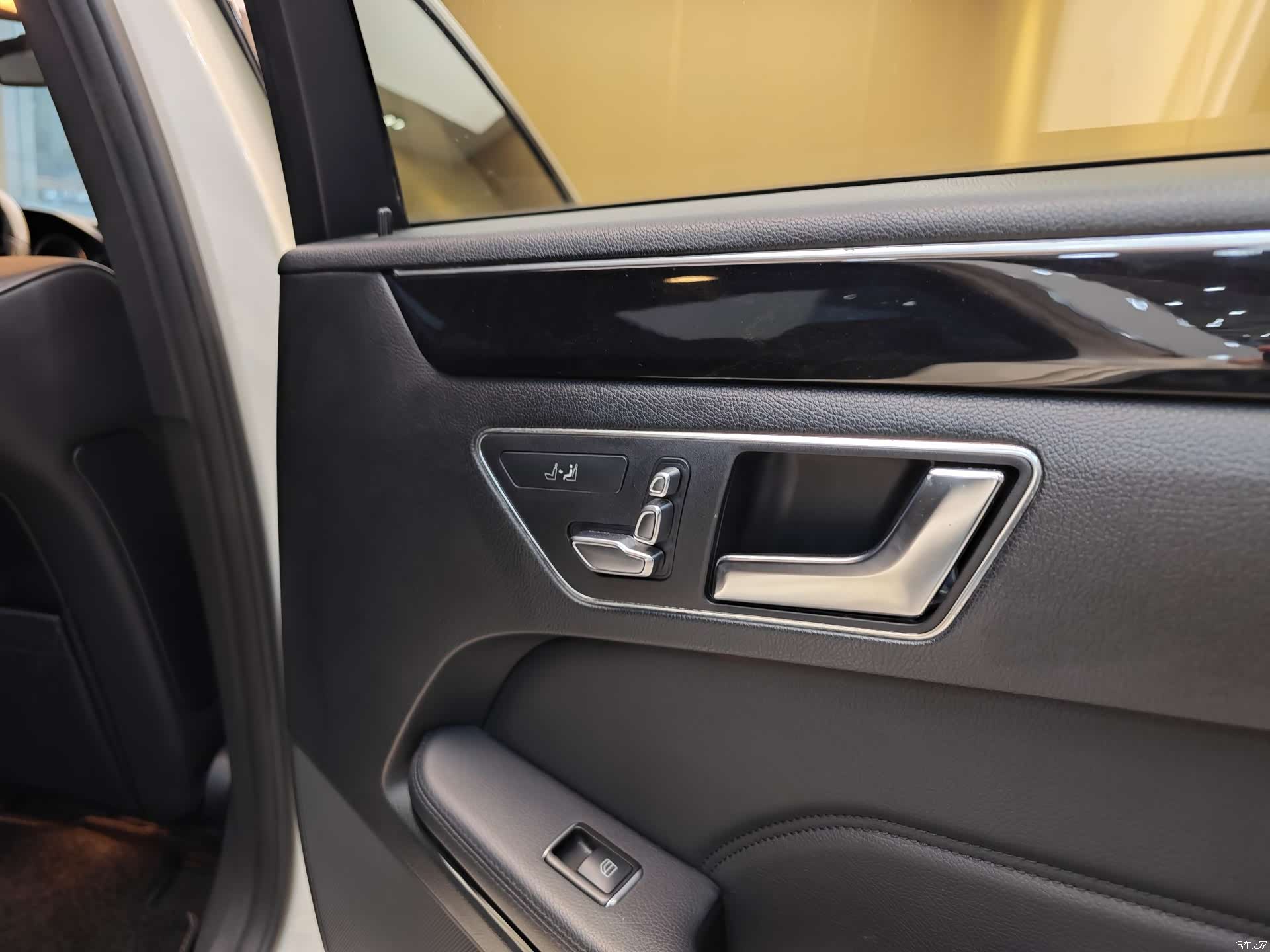 Mercedes-Benz E-Class, 2015 31
