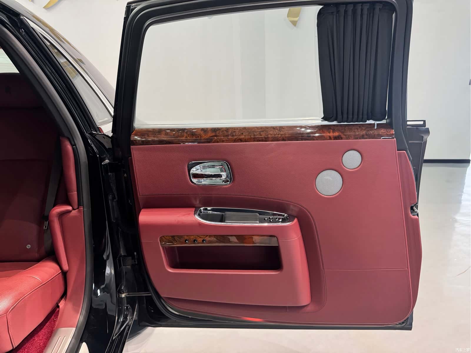 Rolls-Royce Ghost, 2012 19