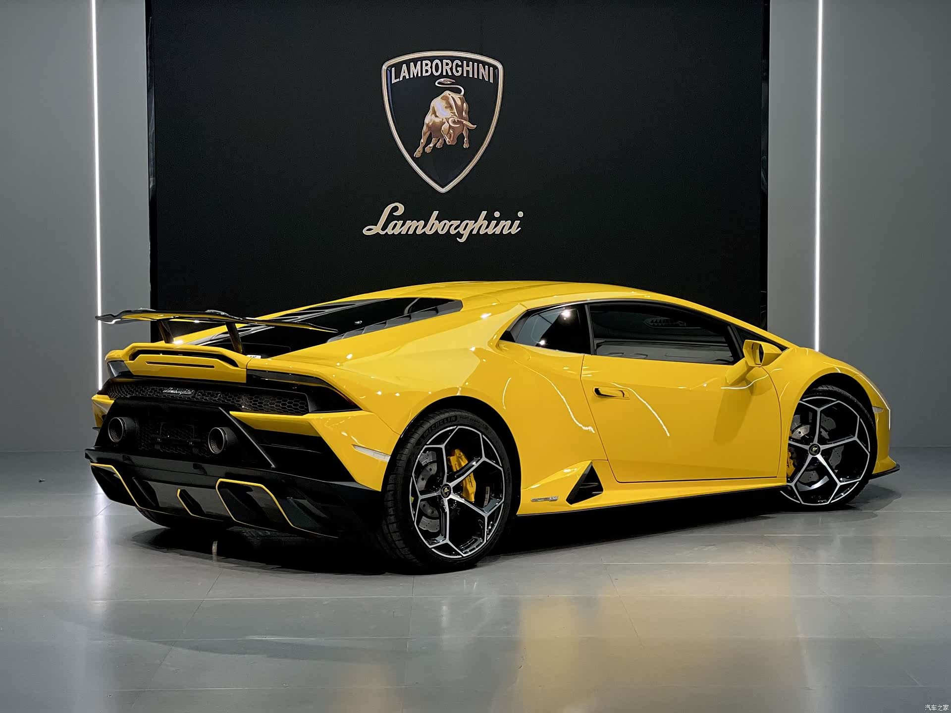 Lamborghini Huracán, 2020 4