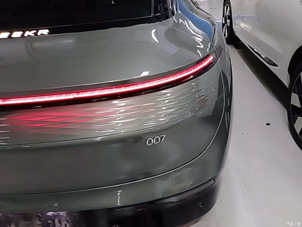 Zeekr 007, 2024 8