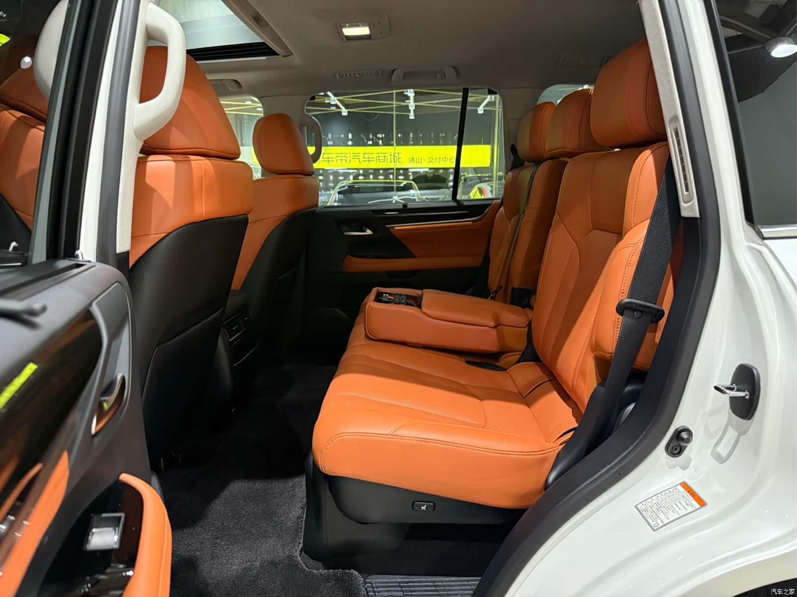 Lexus LX, 2026 11