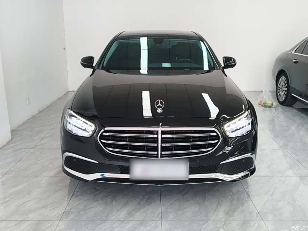 Mercedes-Benz E-Class, 2022 3