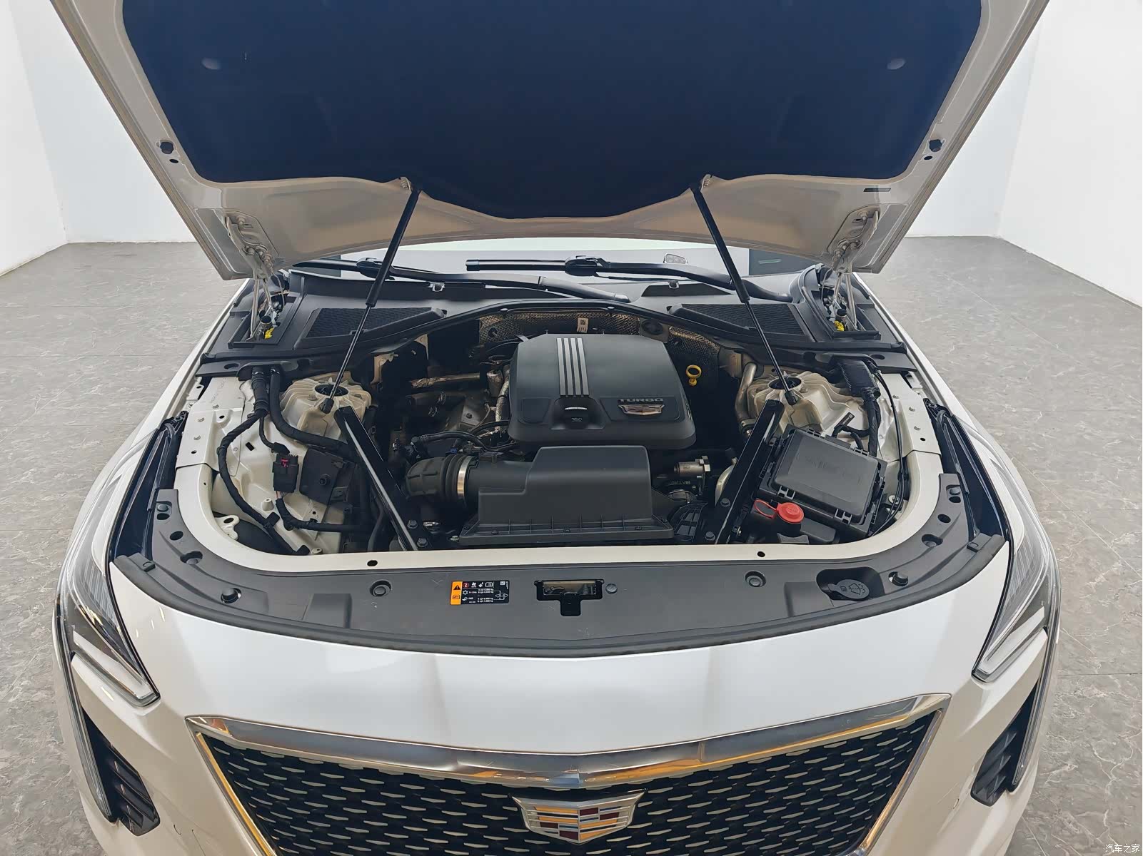 Cadillac CT6, 2021 13