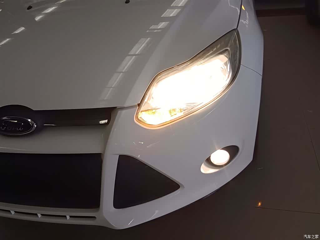 Ford Focus, 2015 24