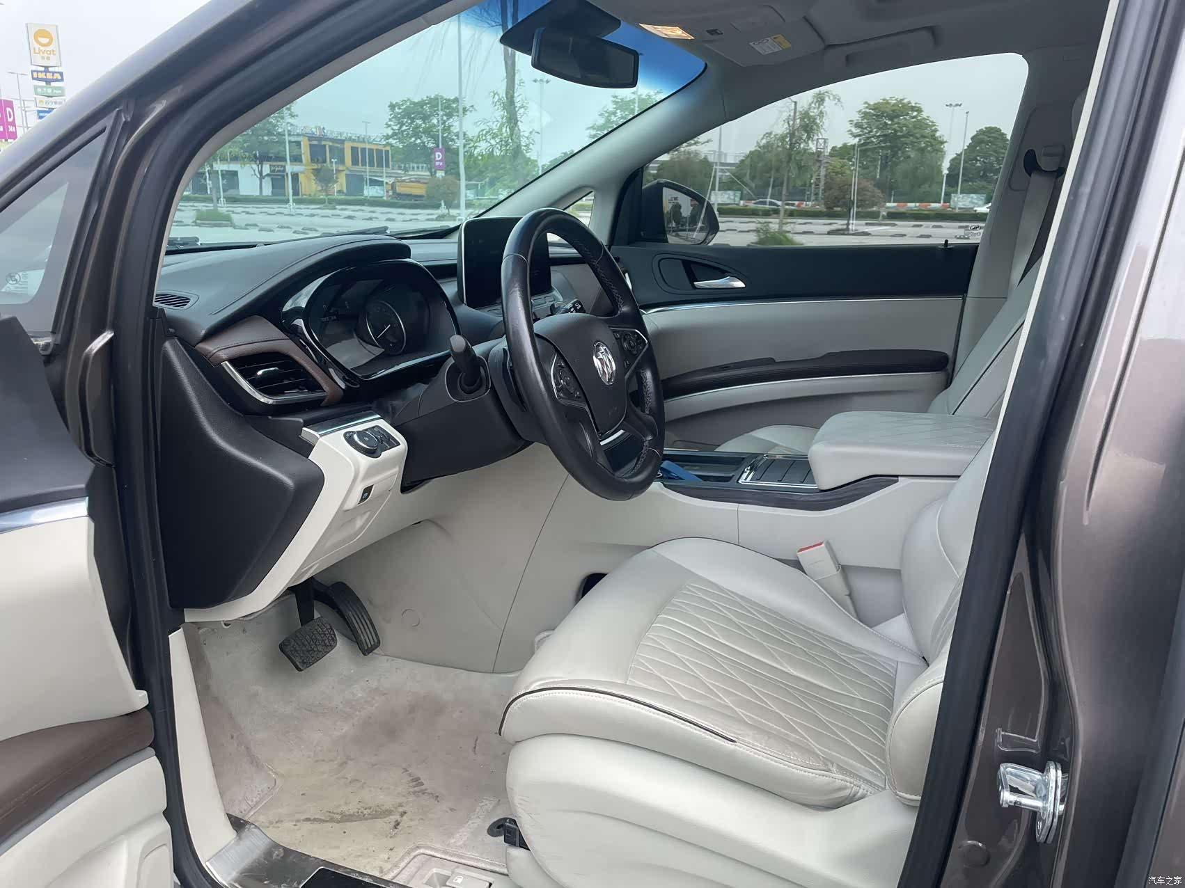 Buick GL8, 2022 8