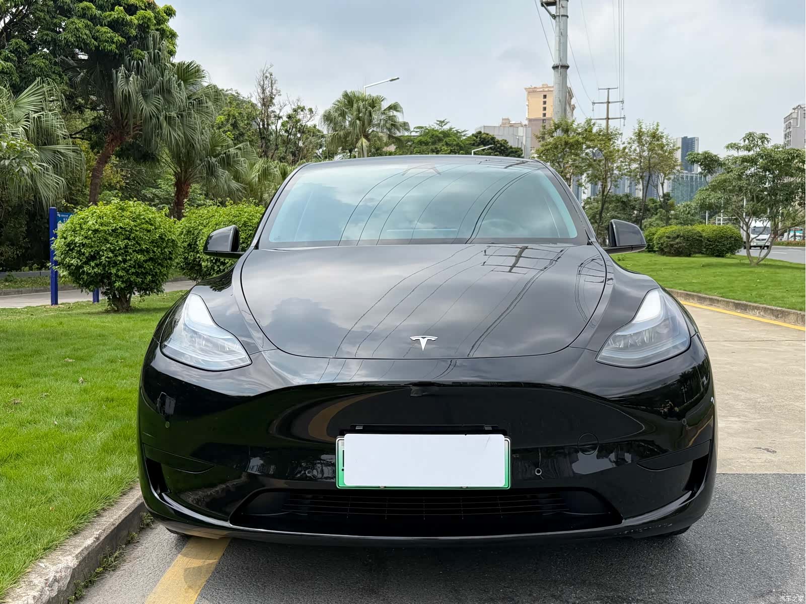 Tesla Model Y, 2023 2