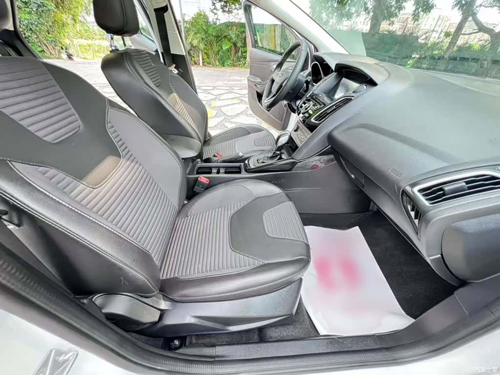 Ford Focus, 2021 15