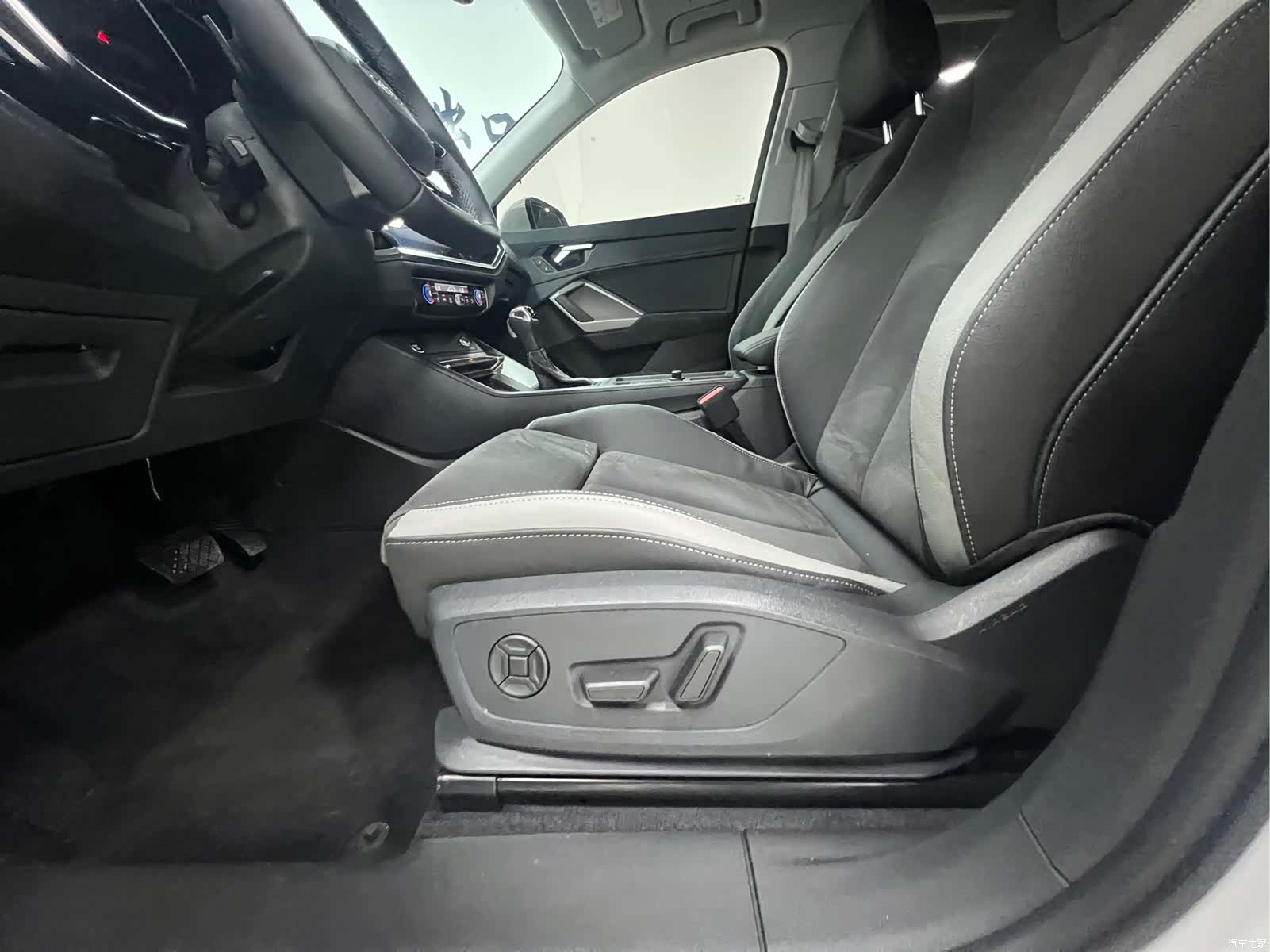 Audi Q3, 2023 8