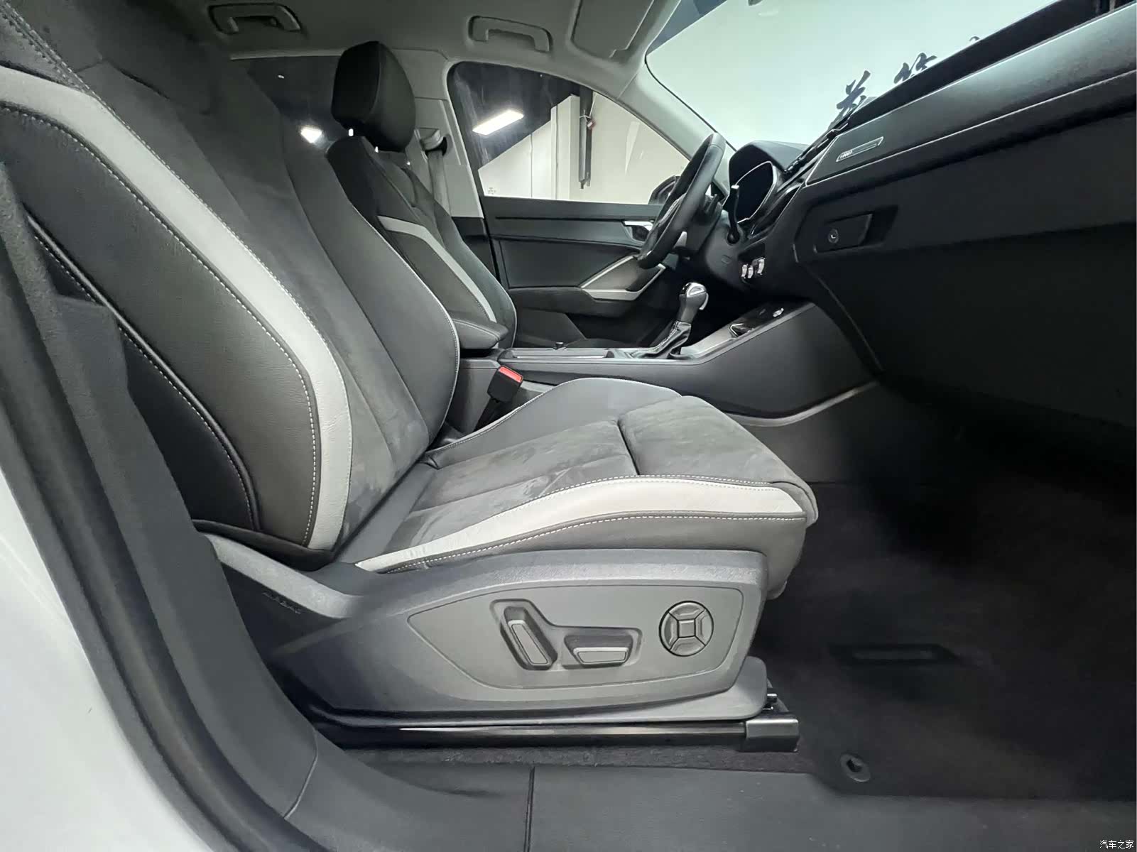 Audi Q3, 2023 11