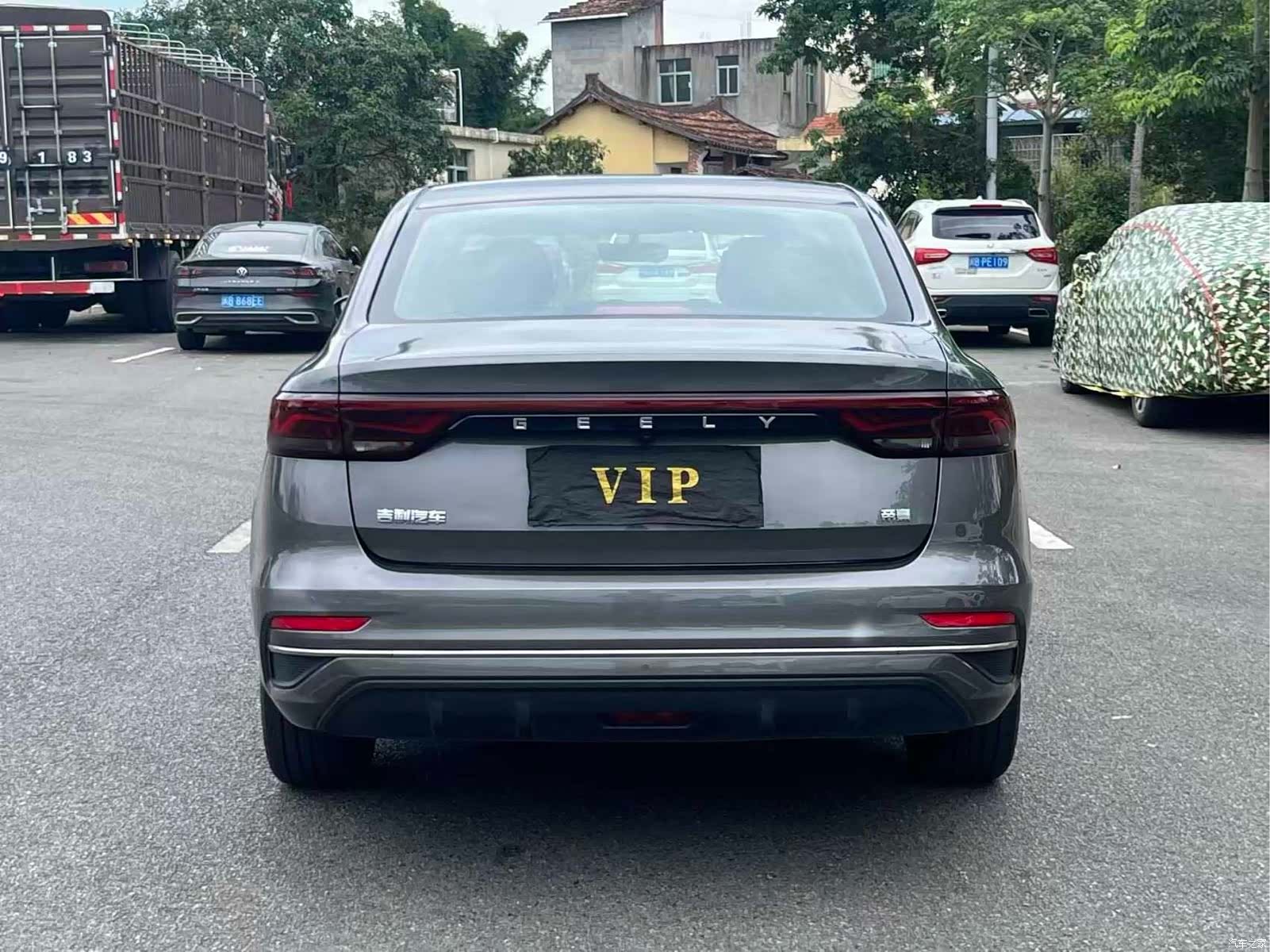 Geely Emgrand, 2022 8