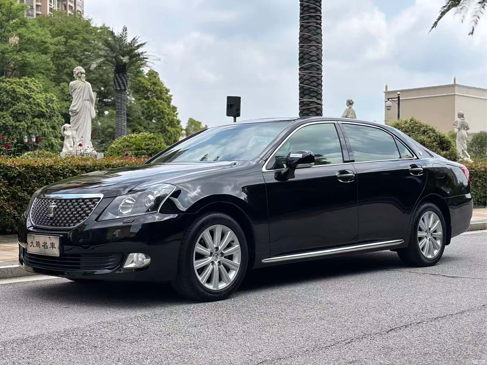Toyota Crown, 2011 1