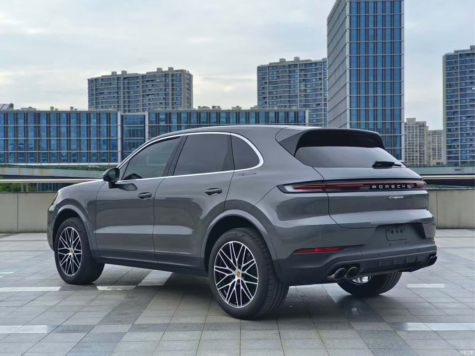 Porsche Cayenne, 2024 все фото
