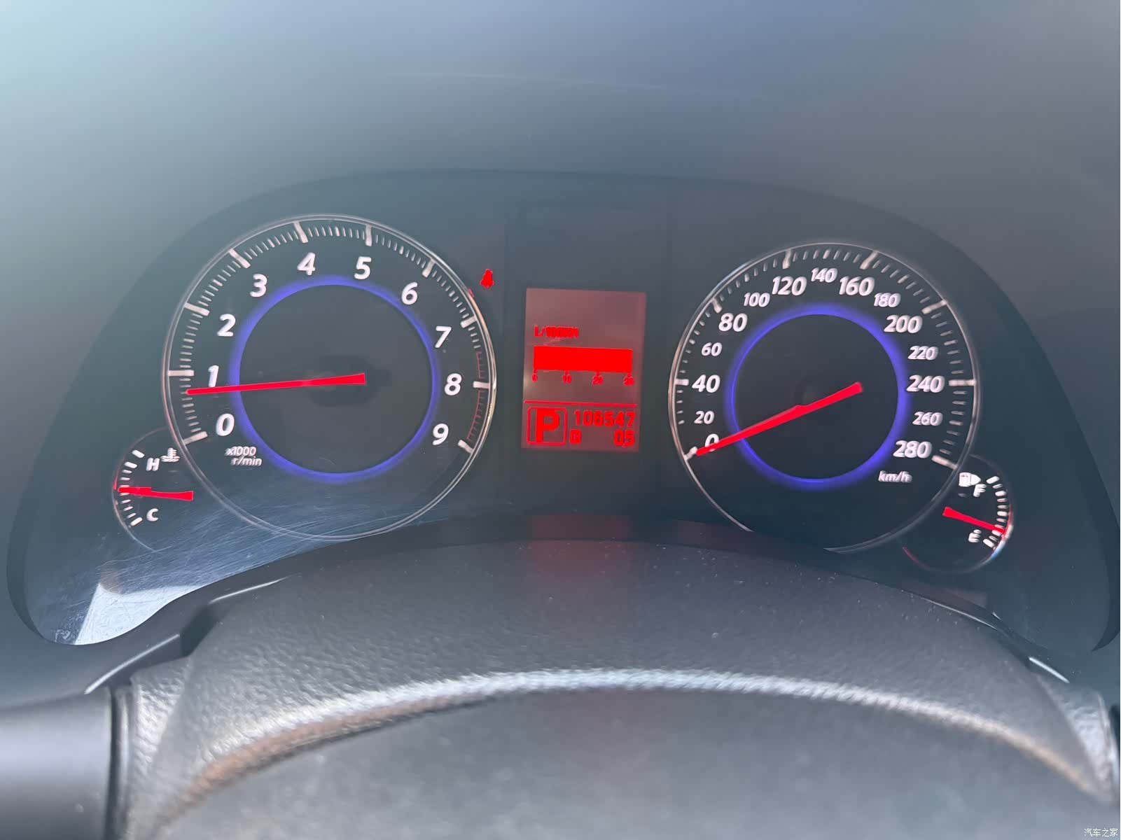 Infiniti FX35, 2011 12