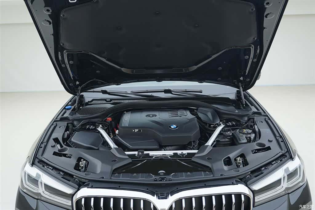 BMW 5 Series, 2024 21