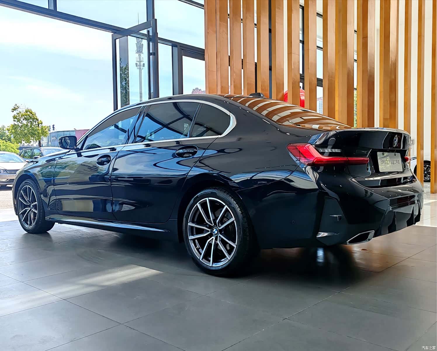 BMW 3 Series, 2024 7