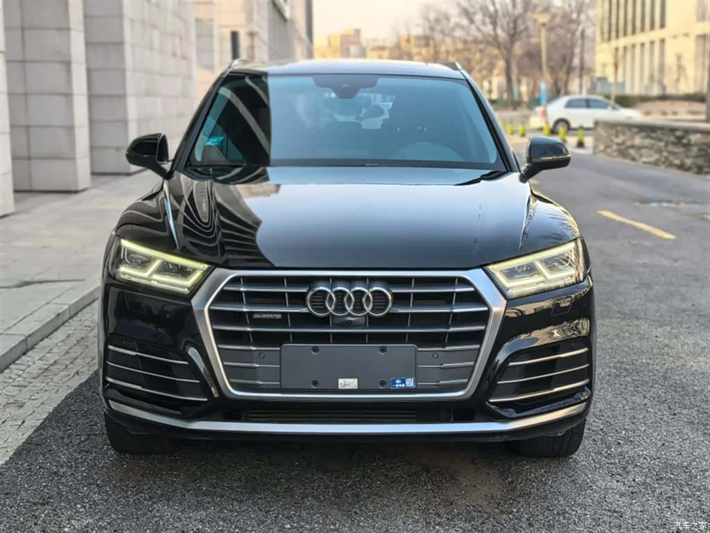 Audi Q5L, 2021 11