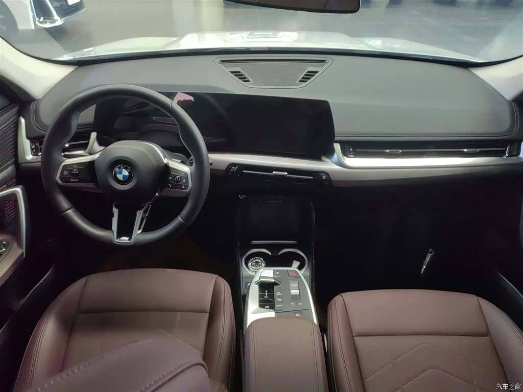 BMW X1, 2025 10