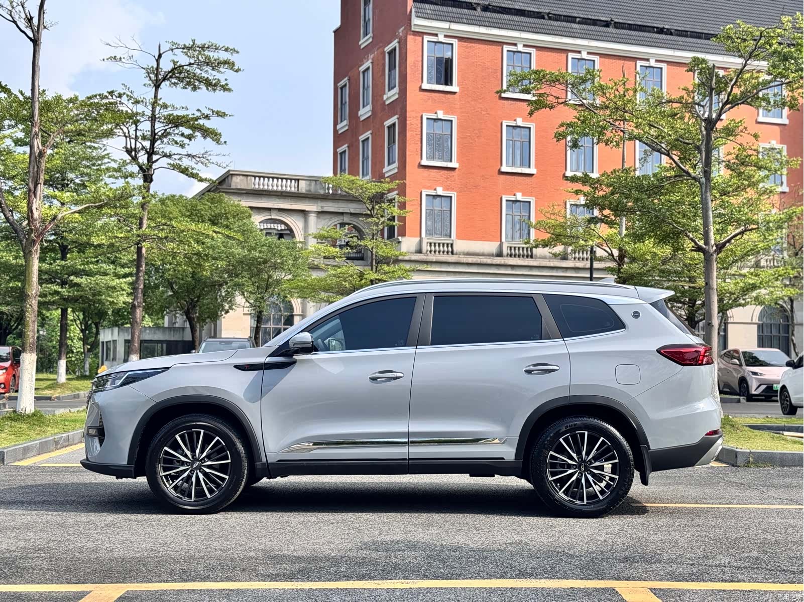 Chery Tiggo 8, 2024 4