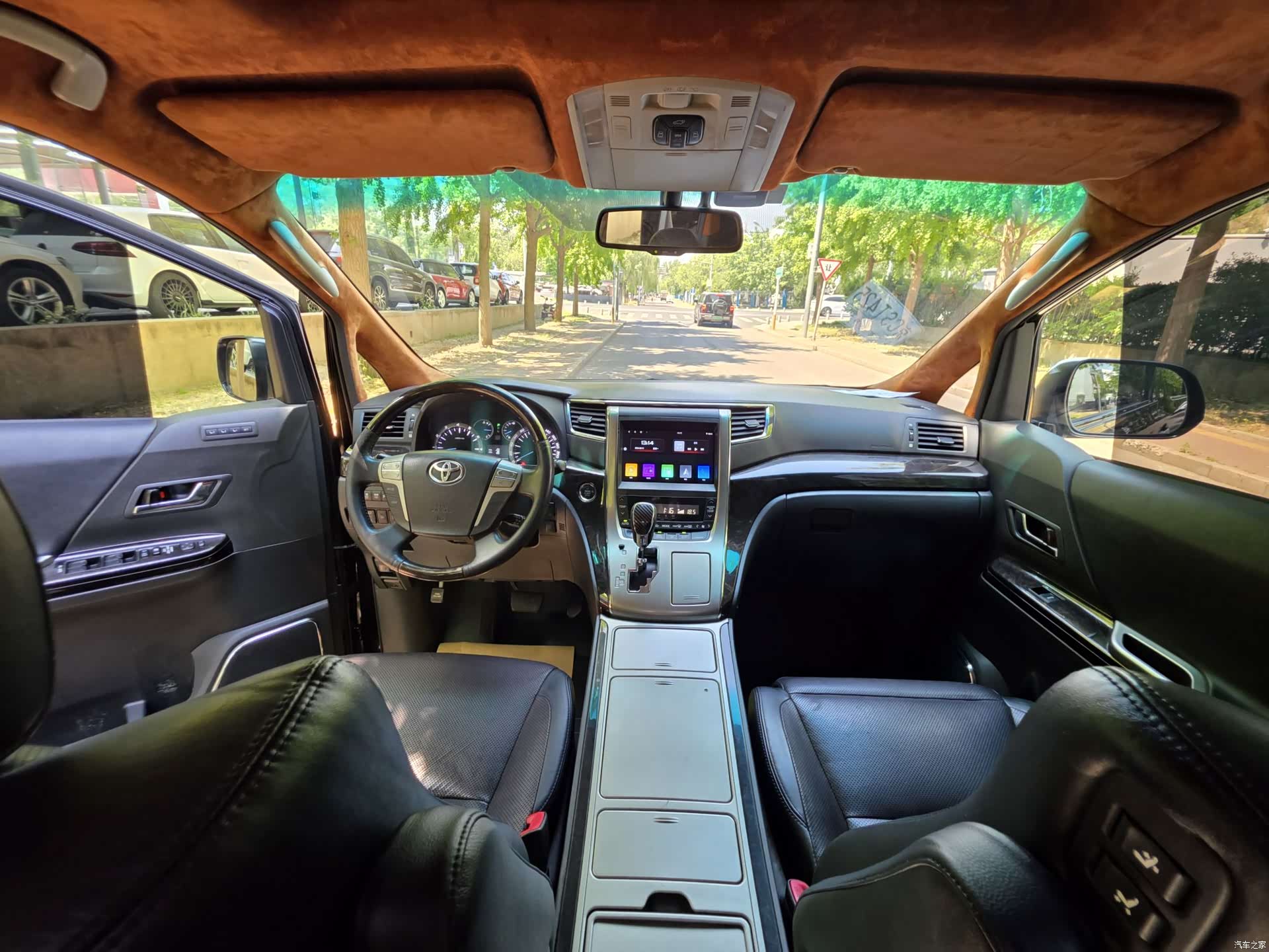Toyota Alphard, 2014 14