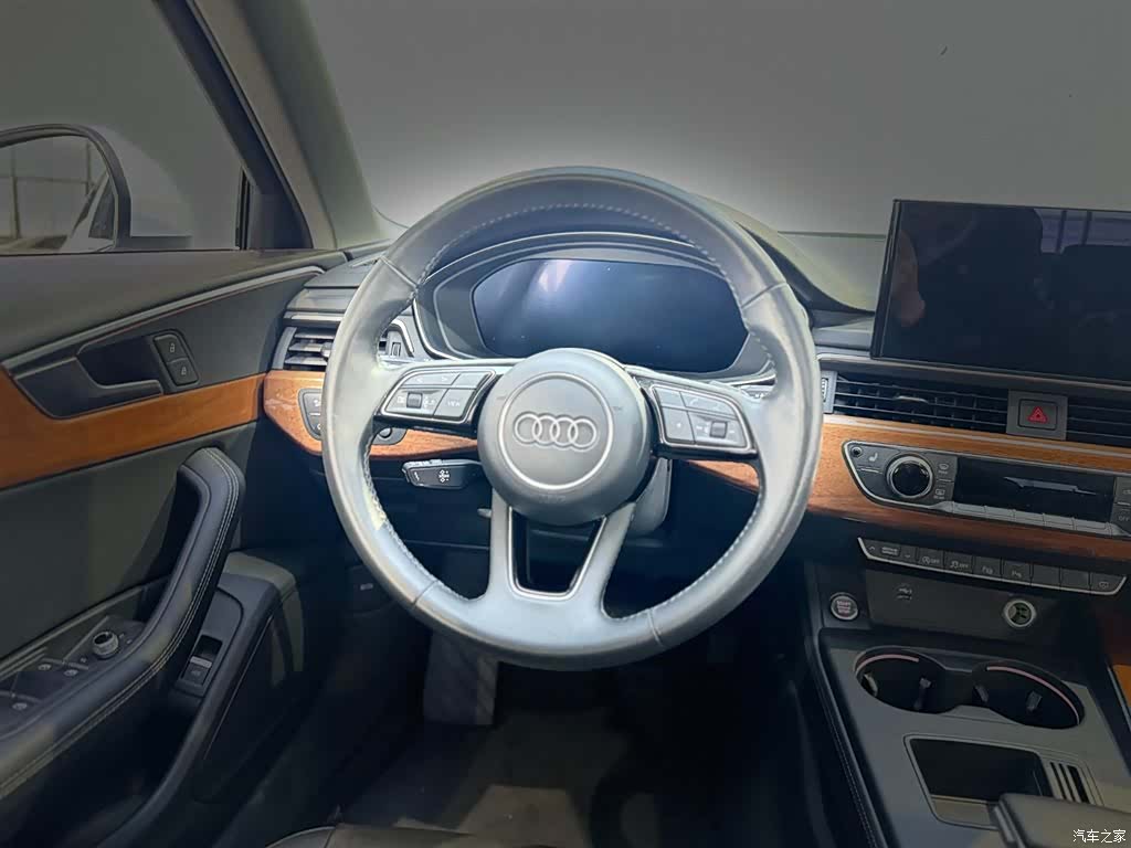 Audi A4L, 2020 11