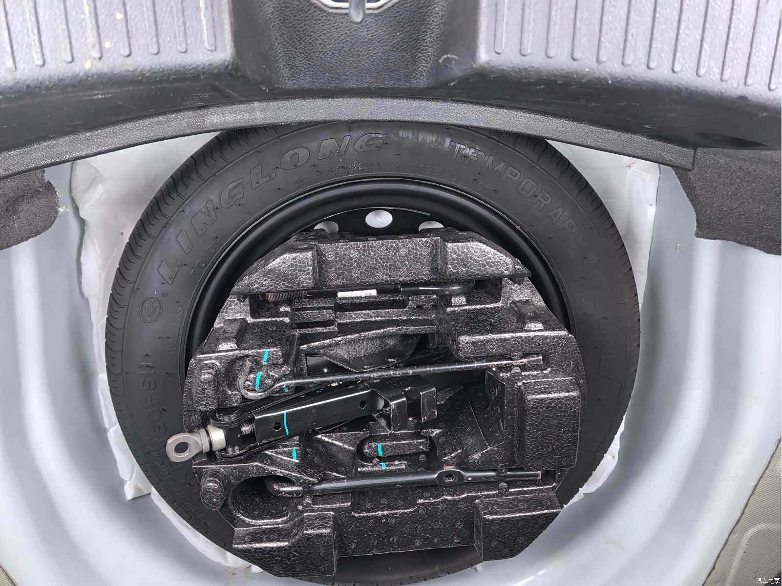 Geely Emgrand, 2017 15