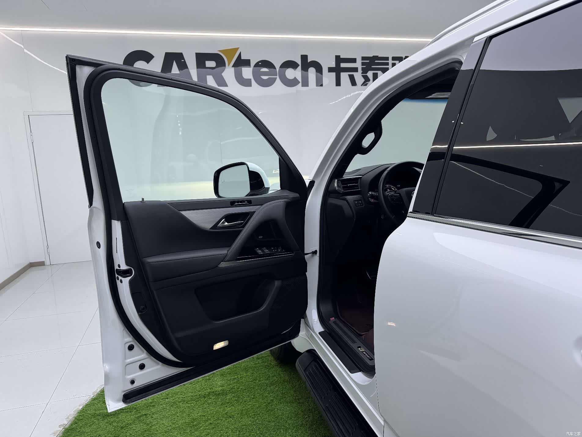 Lexus LX, 2025 25