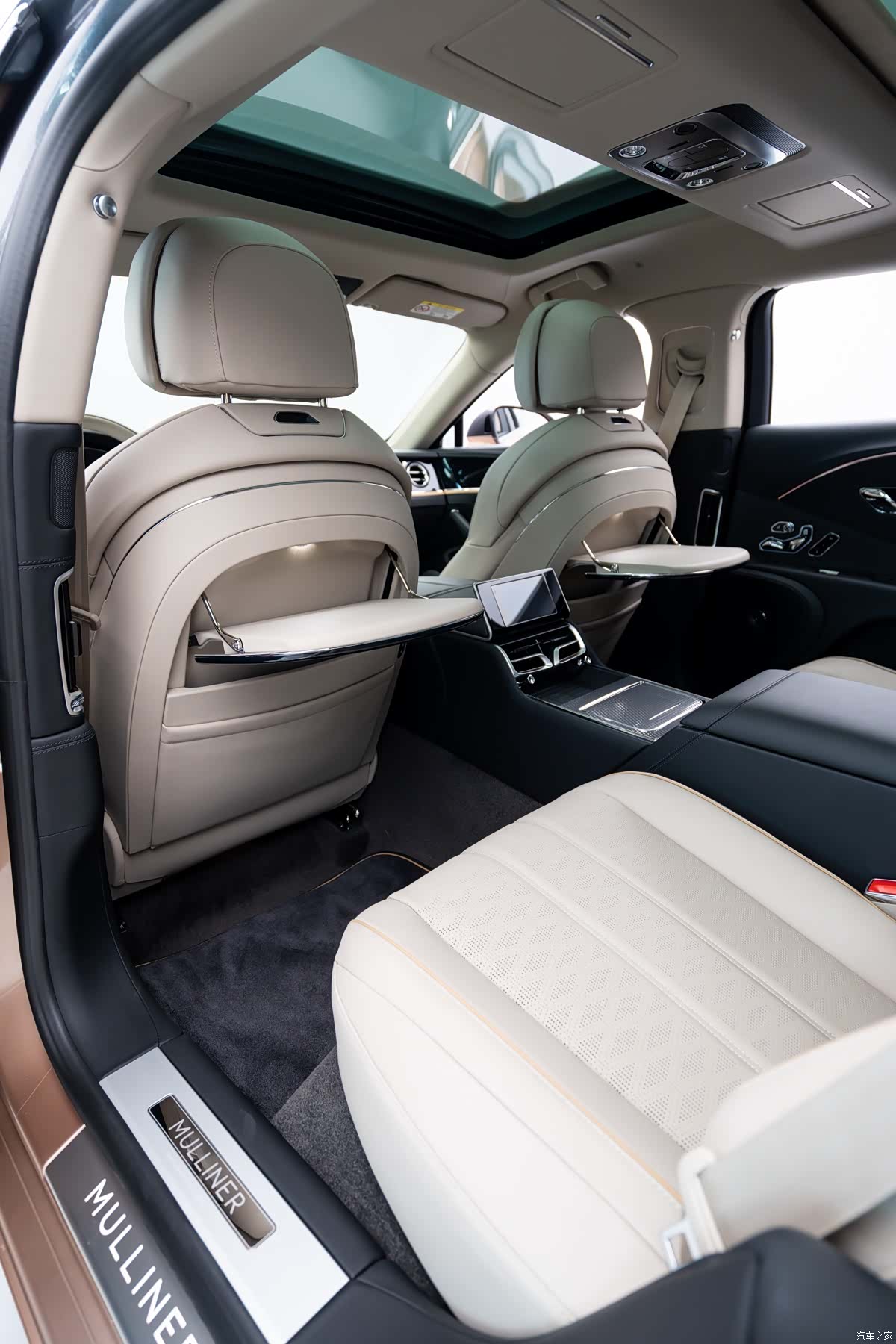 Bentley Flying Spur, 2025 16
