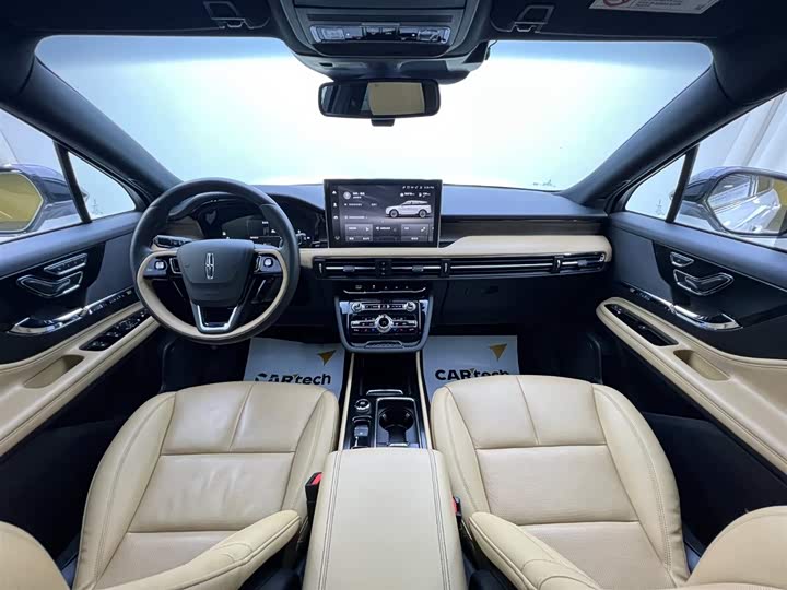 Lincoln Corsair, 2021 года фото 10