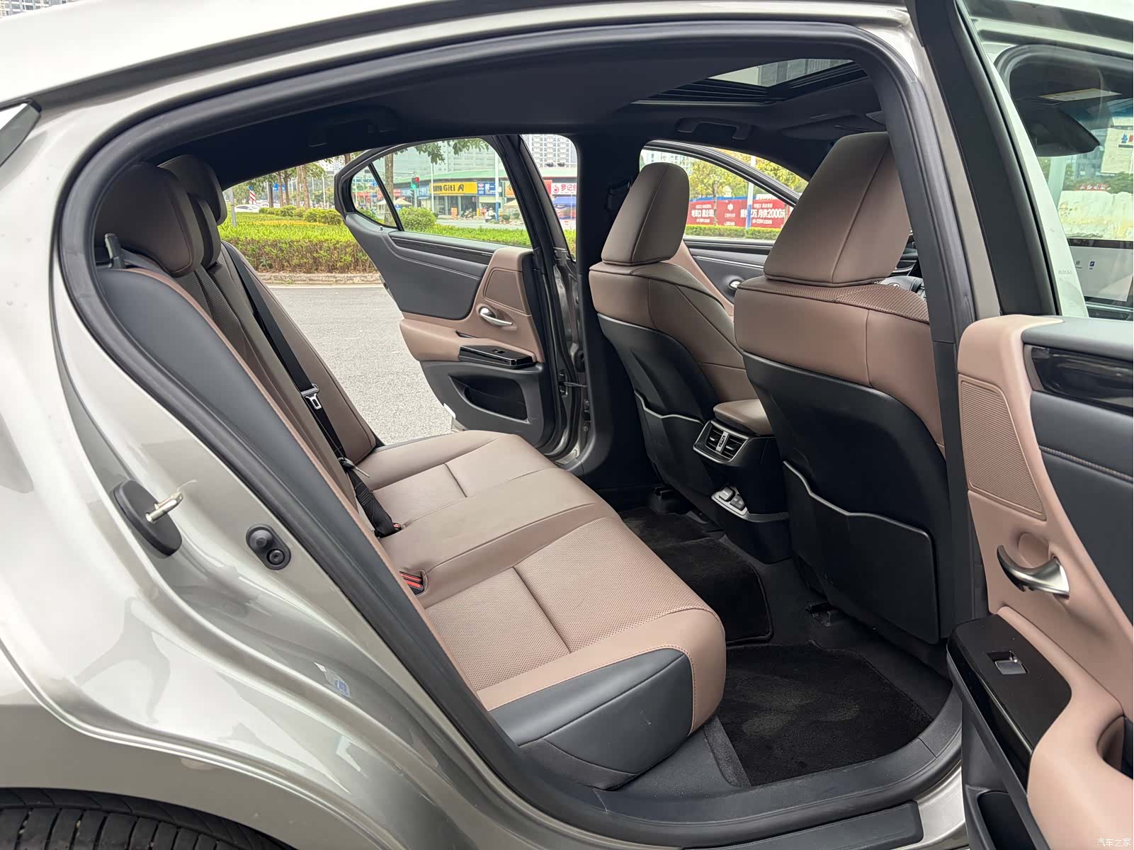 Lexus ES, 2024 11