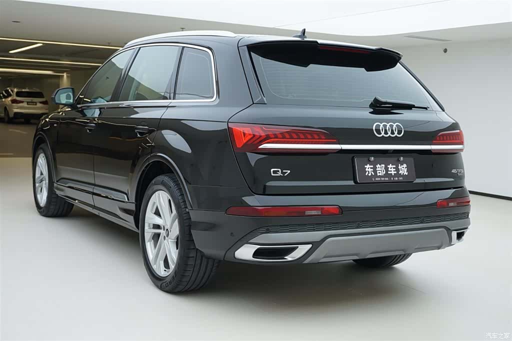 Audi Q7, 2023 все фото