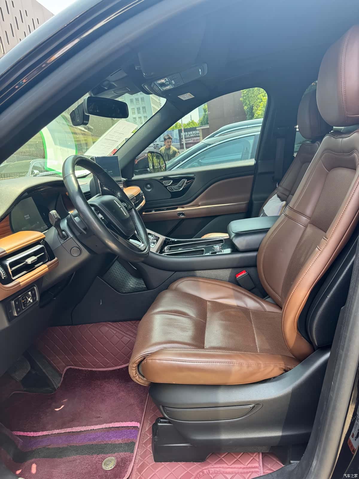 Lincoln Aviator, 2022 28