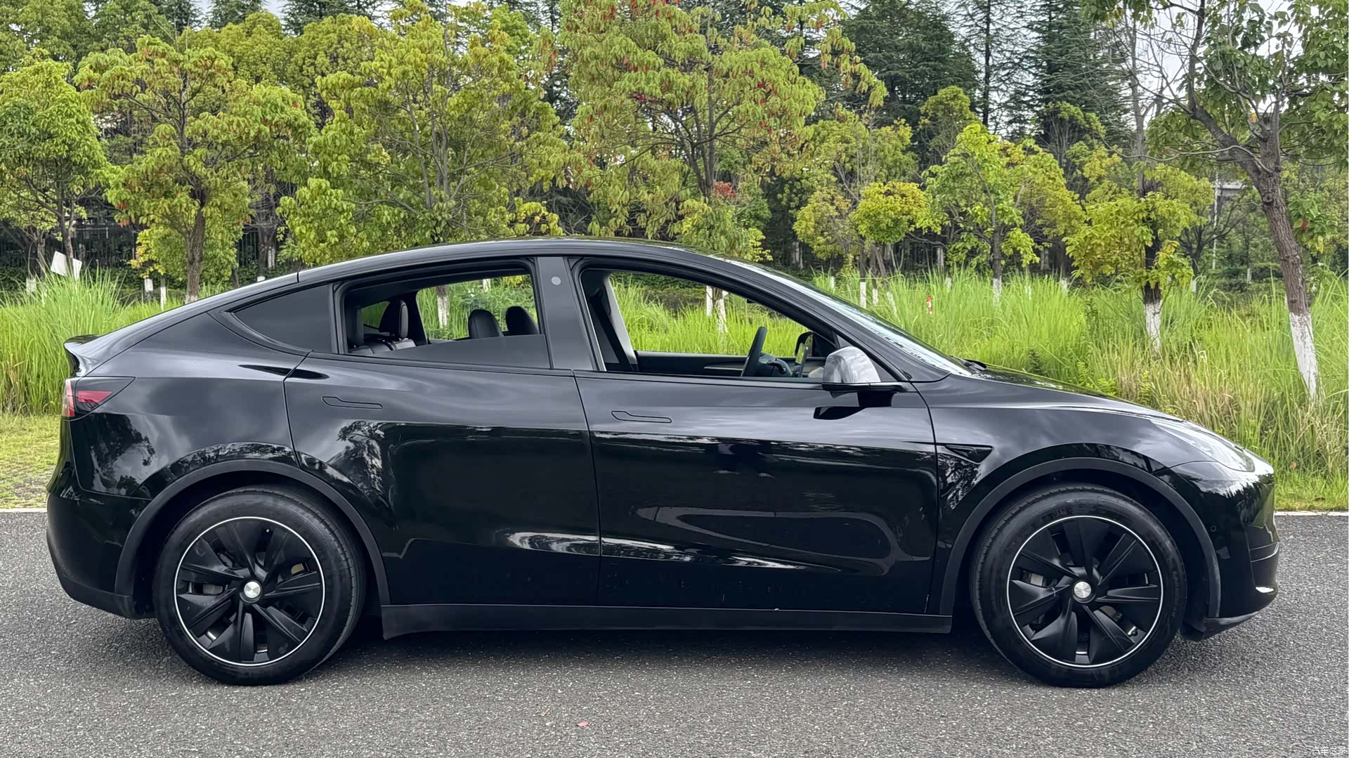 Tesla Model Y, 2022 2