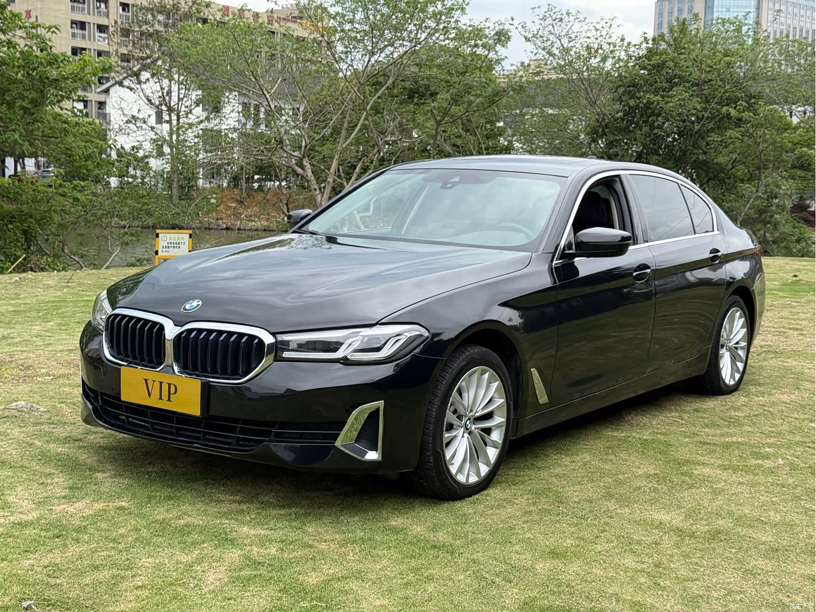 BMW 5 Series, 2021 1