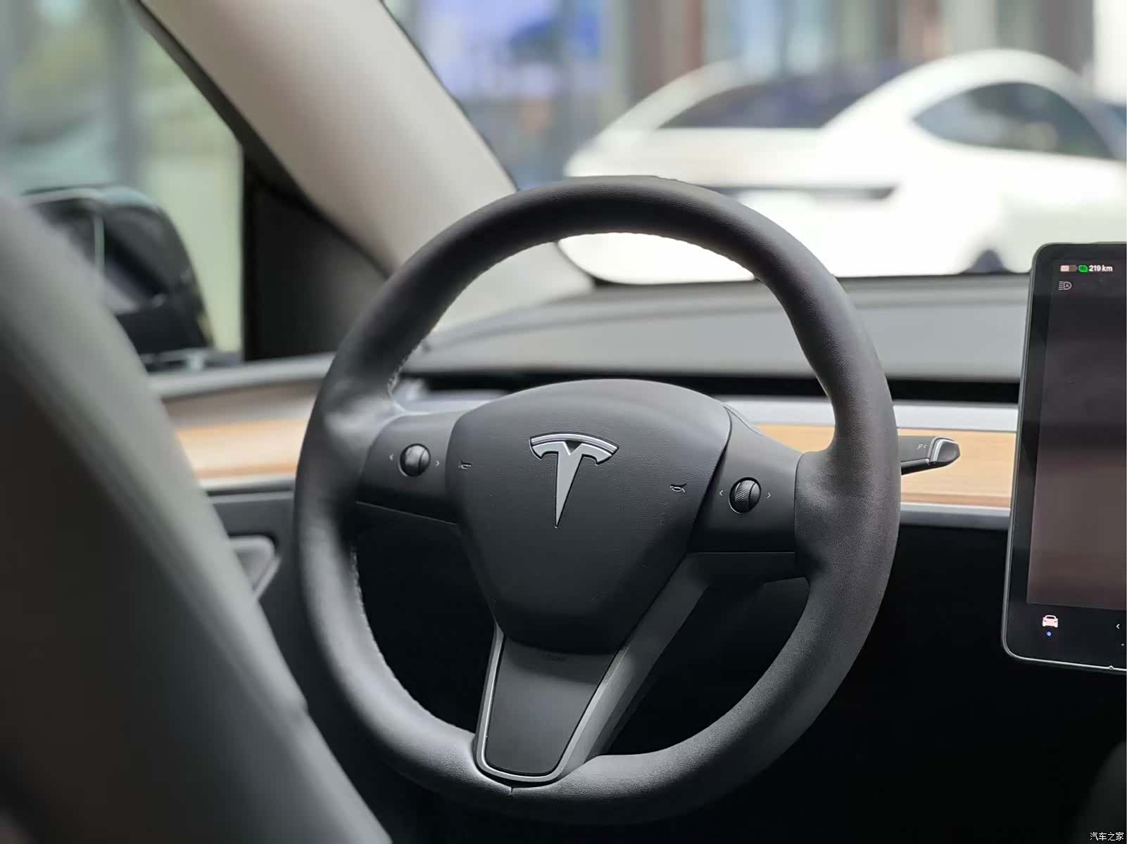 Tesla Model Y, 2022 все фото